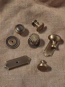Hot Sale Medieval Style Solid Antique Brass <strong>Cabinet</strong> <strong>Knobs</strong> Bronze Furniture <strong>Knob</strong> French Cupboard Shoecase Pulls - Product Image 3