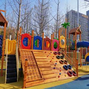 Structure en bois pour aire de jeux extérieure pour enfants, équipement d'escalade personnalisé haute résistance pour l'extension des zones de loisirs - Product Image 4