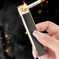Mini briquet électrique rechargeable USB en métal carré portable, style classique fait à la main avec option de logo personnalisé pour femmes