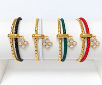 Bracelet double couche pour femme en acier inoxydable plaqué or, chaîne à billes, cordon en cuir tressé, charme trèfle à quatre feuilles en zircon cubique