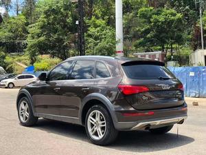 <span class=keywords><strong>Audi</strong></span> <span class=keywords><strong>Q5</strong></span> 40 <span class=keywords><strong>TFSI</strong></span> Technical Modèle <span class=keywords><strong>2017</strong></span> SUV d'occasion Faible kilométrage Cuir Toit ouvrant panoramique - Product Image 4