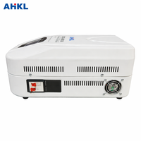 Stabilisateur de tension mural 8KVA à boîtier blanc, numérique AVR monophasé 220V pour usage intérieur, 140V à 250V
