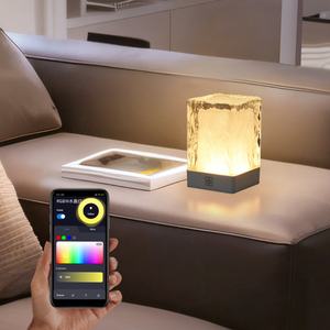 Lámpara de Mesa de Cristal Inalámbrica Inteligente para el Hogar, con Control por Voz Tuya, Sincronización Musical, Cambio de Color RGBW, para Sala de Estar y Dormitorio - Product Image 1