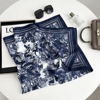 Syal Selendang Elegan Wanita Motif Hewan Hitam Putih Poliester Persegi Musim Gugur Musim Dingin 90x90cm