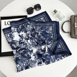 <span class=keywords><strong>Sciarpa</strong></span> <span class=keywords><strong>Elegante</strong></span> da Donna Autunno Inverno, Quadrata, in Poliestere, con Stampa Animalier Bianco e Nero, 90x90cm - Product Image 4
