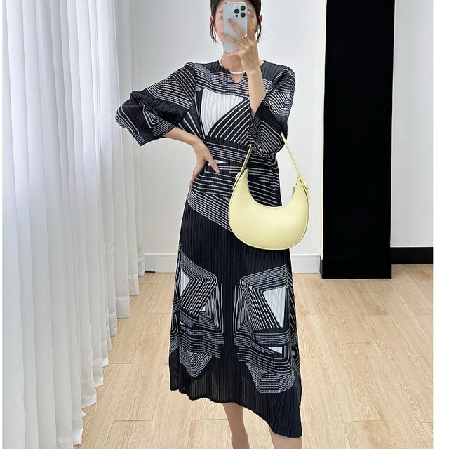 who created little black dress Dress women's Korean version of the slim sexy package hip long skirt s   Lee Nhi Boutique