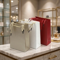 Grand sac cadeau en papier noir de luxe fait main avec poignée, imprimé sur mesure, en carton épais pour emballage de bijoux, cadeaux d'anniversaire et de mariage