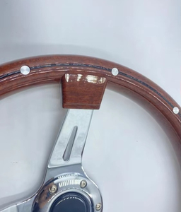 Volante Clásico Universal de Madera de Durazno de 350 mm, el Más Vendido - Product Image 6