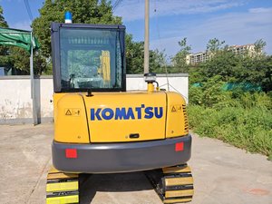 Excavatrice KOMATSU PC56 90% neuve d'origine Japon avec certification EPA CE, utilisée en agriculture - Product Image 4