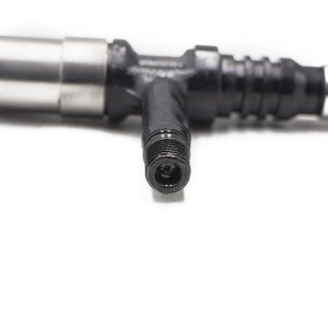 आम रेल डीजल इंजेक्टर 095000-0562 0950000562 आम रेल इंजेक्टर 6218-11-3101 6218113101 - Product Image 4