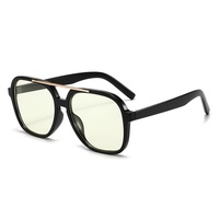 2602 Nouvelles Lunettes de Soleil Carrées Rétro Homme Femme UV400 Double Pont PC Stylées Cool pour la Conduite et le Cyclisme Tendance Gafas De Sol Personnalisables