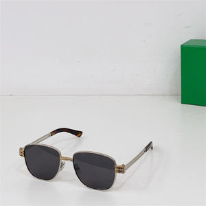 نظارات شمسية أوروبية أمريكية فاخرة للبالغين موديل 2025، حماية من الأشعة فوق البنفسجية UV400، إطار من التيتانيوم CT CT0463، تصميم عصري - Product Image 2