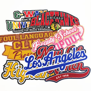 Toppe Ricamate 3D in Ciniglia Personalizzabili con <span class=keywords><strong>Lettere</strong></span> Universitarie, Stile da Cucire su Tessuto PU per Giacche - Product Image 2