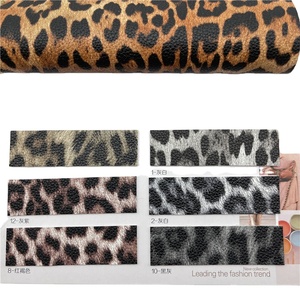 Presa di fabbrica in pelle sintetica di alta qualità con stampa leopardata animale borsa scarpe abbigliamento Rexine ecopelle - Product Image 3