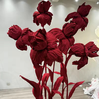 Nouveau Design Fournitures De Mariage Géant Rouge Papier Fleurs Crème Grand Iris Debout pour Fenêtre Événement Fête Décoration