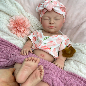 Poupée Reborn de 22 pouces en silicone platine lavable, avec des doigts mobiles et des sourcils peints, pour le confort des bébés et la pratique en crèche - Product Image 4