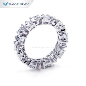 Anillo de compromiso de oro blanco Real de alta calidad personalizado Tianyu 4*4mm corazón brillante Moissanite eternidad boda Ban - Product Image 1