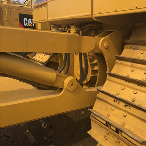 Tracteur sur chenilles CAT D7H d'occasion bien entretenu avec moteur et système hydraulique complet, garantie 1 an - Stable et durable - Product Image 4