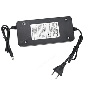 <span class=keywords><strong>Chargeur</strong></span> de <span class=keywords><strong>batterie</strong></span> au lithium-ion <span class=keywords><strong>12V</strong></span> 12.6V 5A 3S 18650 <span class=keywords><strong>Chargeur</strong></span> de batteries Li-ion - Product Image 3