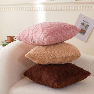 <span class=keywords><strong>Housse</strong></span> de coussin décorative douce de haute qualité pour la maison, taie d'oreiller en peluche 43x43CM, taie d'oreiller géométrique en fausse fourrure - Product Image 3