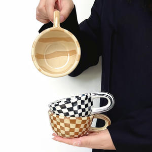 Tasse à café en céramique pour petit-déjeuner, petite tasse à thé à carreaux style Ins, tasse à eau originale - Product Image 1