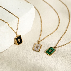 สร้อยคอจี้แบบโซ่สแตนเลสสตีลชุบทอง 18K สำหรับผู้หญิงในวันครบรอบ - Product Image 2