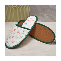Chaussons d'hôtel et de compagnie aérienne de bonne qualité, nouveau style, doux, écologiques, en liège adhésif à fleurs rouges, dégradables