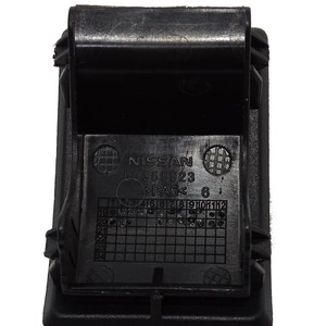 Clip de fixation pour housse de siège arrière enfant Nissan L0355523, pièce de rechange en plastique pour réparation intérieure de voiture - Product Image 2