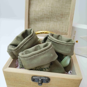 Bolsa de Regalo de Lona de Algodón Orgánico Pequeña y Reutilizable con Cordón, Bolsa para Joyería con Logotipo Personalizado - Product Image 4