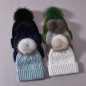 Mùa Đông Phụ Nữ Phụ Nữ Bán Buôn Cashmere Dệt Kim <span class=keywords><strong>Beanie</strong></span> Đồng Bằng Tùy Chỉnh <span class=keywords><strong>Beanie</strong></span> <span class=keywords><strong>Hat</strong></span> Với Bất Gấu Trúc Lông Pom Pom Bóng - Product Image 5