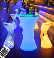 Table de bar portable à LED et ensemble de chaises de bar lumineuses en plastique pour discothèques et extérieur, idéal pour les hôtels