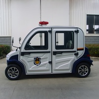 Voiture de patrouille personnalisée, nouvelle énergie, 4 places, mini véhicule électrique à propulsion arrière, éclairage de voiture de patrouille, sièges en cuir, pour les communautés urbaines et les parcs