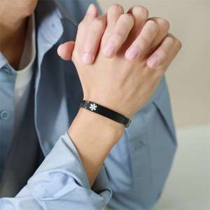 Hot Selling Custom Popular Enrgaved Stainless Steel Bracelet Jewelry - Product Image 4