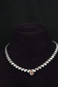 สร้อยคอเพชรทรงลูกแพร์ ความใสระดับ VS1 ผลิตในห้องปฏิบัติการ ชุบทองคำขาว 18/14Kt พร้อมใบรับรอง IGI ดีไซน์ทันสมัย เหมาะสำหรับงานแต่งงาน งานเลี้ยง และโอกาสพิเศษ - Product Image 6