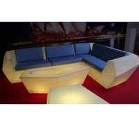 Ensemble de chaises LED Diamond en plastique, légères, portables, éclairées, mobilier commercial, faciles à nettoyer, résistantes aux chocs, table de bar lumineuse