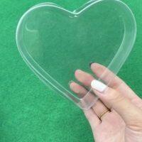 Boîte à bonbons cadeau en forme de coeur Boîte à fleurs avec couvercle Offre Spéciale plastique acrylique PMMA Taille personnalisée acceptée Conteneur à bonbons coeur clair