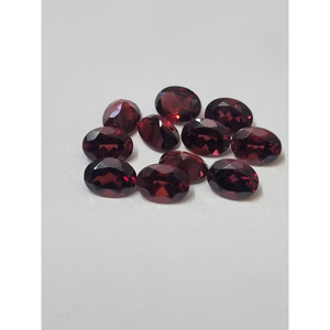Pierre précieuse naturelle grenat ovale taille 6x8 mm en vrac |   Pierre de grenat rouge polie pour la fabrication de bijoux |   Fournisseur en gros de première qualité - Product Image 1