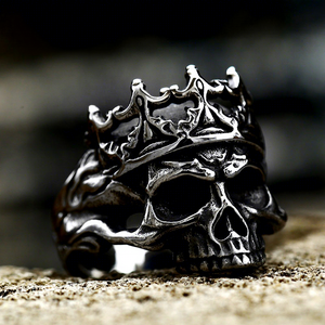 Anillo de Acero Inoxidable 316 con Diseño de Calavera Flameante para Hombre, Acabado Pulido, Texturas Contrastantes, Estética Masculina, Estilo Punk Retro, Pieza Destacada - Product Image 2