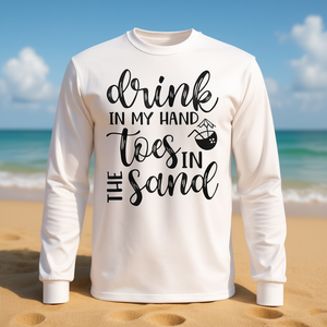 Camiseta de manga larga con estampado de "Drink In Hand Toes In The Sand", ropa para vacaciones en la playa - Product Image 3