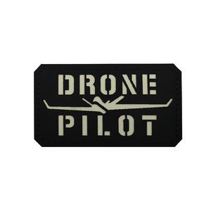 DRONE <span class=keywords><strong>PILOT</strong></span> Chapeau thermocollant fait à la main écologique Badge de poitrine découpé au laser Lumière de nuit infrarouge réfléchissante Paquet de ruban magique - Product Image 4