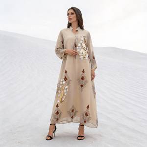 Robe Abaya en Polyester Brodée de Luxe de Style Nouveau pour Occasion Élégante, Fabrication Personnalisée OEM, Vente en Gros pour Femmes Musulmanes - Product Image 2