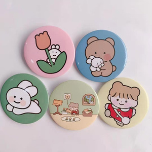 ป้าย<span class=keywords><strong>ชื่อ</strong></span>แบบกำหนดเอง ป้ายโลหะลายเปลือกหอย<span class=keywords><strong>ญี่ปุ่น</strong></span> สไตล์อนิเมะ ปุ่มโลหะหรูหรา ขนาด 45 มม. 58 มม. ป้ายดีบุกแบบโฮโลแกรม บรรจุกล่อง - Product Image 3