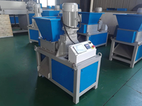 Mini déchiqueteuse à double arbre pour le broyage du plastique pour le recyclage des déchets électroniques métalliques et des disques durs d'ordinateur