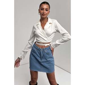 Blusa Corta de Moda para Mujer DEFILE, Blanca, con Cuello Camisero y Cintura Ajustable con Lazo, Mangas Largas, Elegante Top de Mezcla de Poliéster y Lycra - Product Image 1