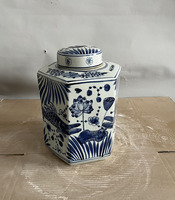 Pot hexagonal de paysage de poisson en porcelaine bleu et blanc chinois Récipient en porcelaine en céramique asiatique
