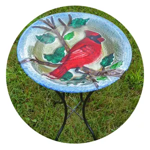 Bain d'oiseau en verre fusionné Cardinal gaufré de 18 "de diamètre avec support de bain d'oiseau pliant en métal de 22" H Craftsman Verre peint à la main