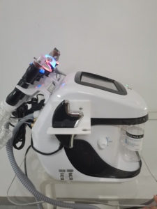 Appareil multifonctionnel d'élimination de l'acné, d'hydrothérapie faciale à l'eau et à l'oxygène, de peeling, de nettoyage en profondeur et de blanchiment - Product Image 4