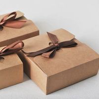 Boîte cadeau en carton pliable de haute qualité en gros, boîtes personnalisées recyclables, bon marché, emballage de plusieurs couleurs et tailles, boîte à nœud papillon