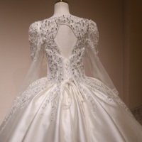 Robe de mariée de luxe grande taille 3705 avec fleurs perlées, manches longues, en satin, style princesse, pour soirée formelle