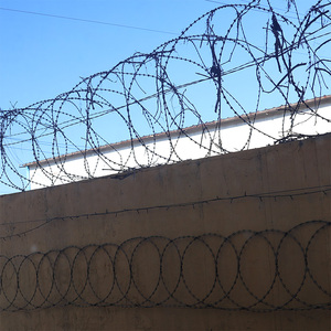 Hot Dipped Galvanized Concertina <strong>Razor</strong> <strong>Wire</strong> for Chain Link Fence Security - Product Image 2